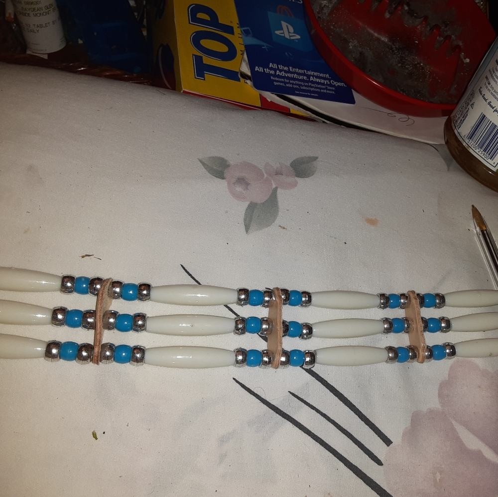 3 strand bone chocker